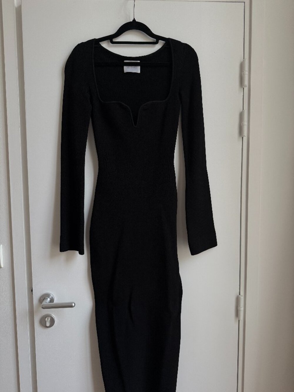 Galvan Gaia ribbed-knit midi dress - Picture 4 of 6